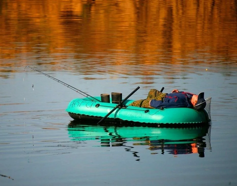 Обеспечение безопасности при использовании надувной лодки на рыбалке