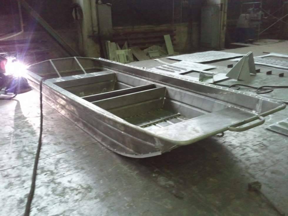 Самодельная алюминиевая рабочая лодка