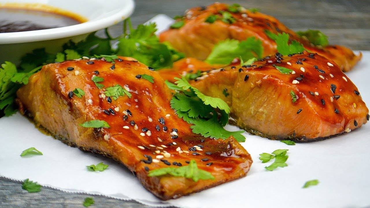 Форель запеченная в духовке — 5 рецептов приготовления сочной и вкусной рыбы