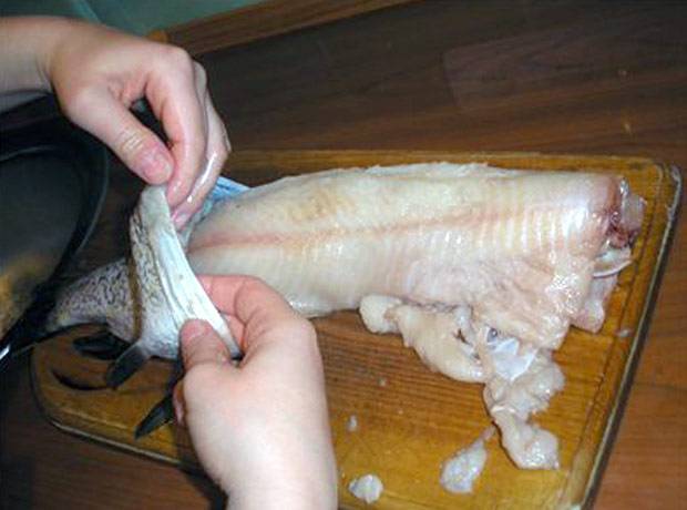 Как снять кожу с щуки: разделка на филе, метод снятия шкуры «чулком»