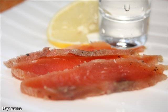 Как посолить нерку вкусно и быстро: рецепты малосольной красной рыбы