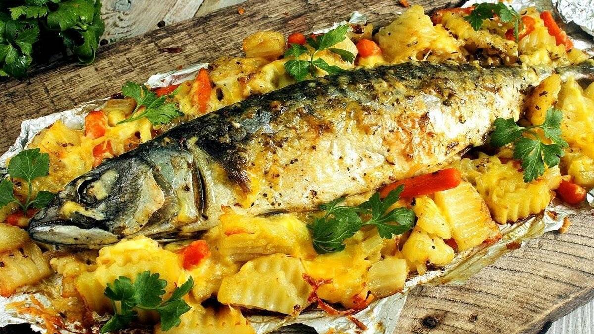 Секреты приготовления запеченного целого карпа в духовке