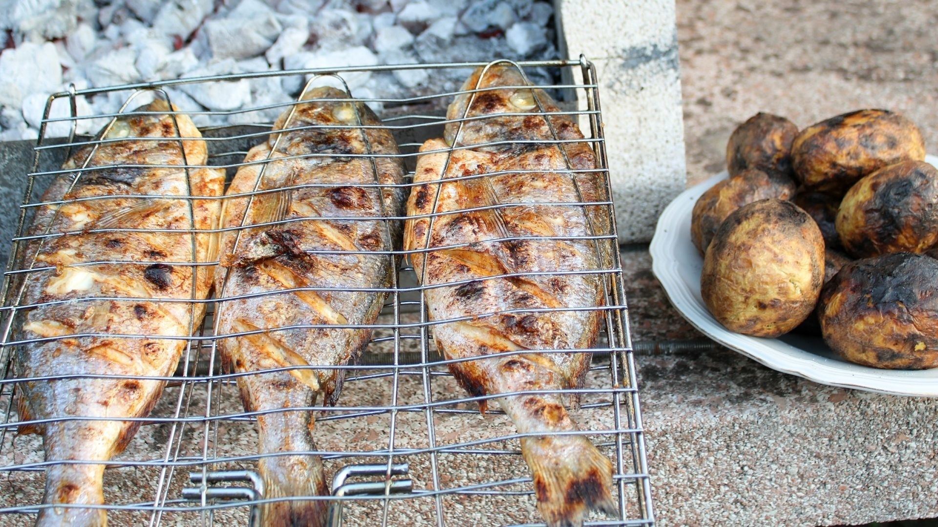 Как замариновать рыбу для жарки на мангале или решетке, маринование для шашлыка