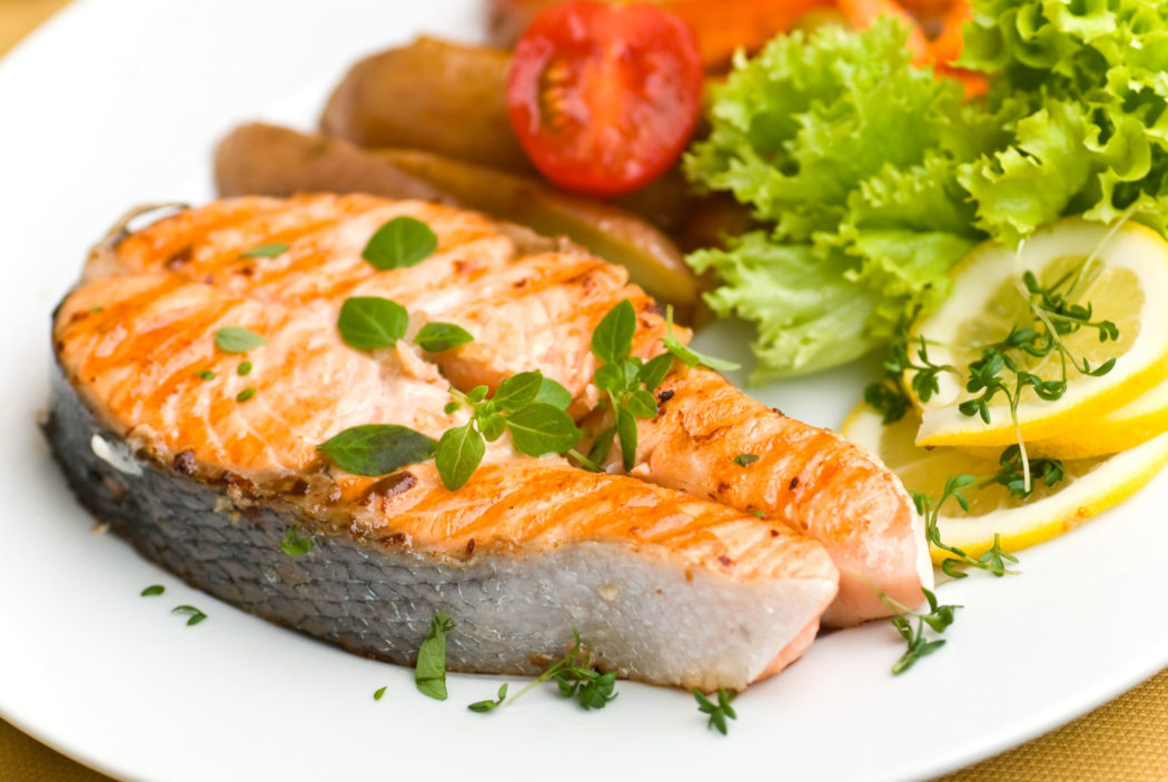 Как быстро и вкусно приготовить лосось: домашние рецепты