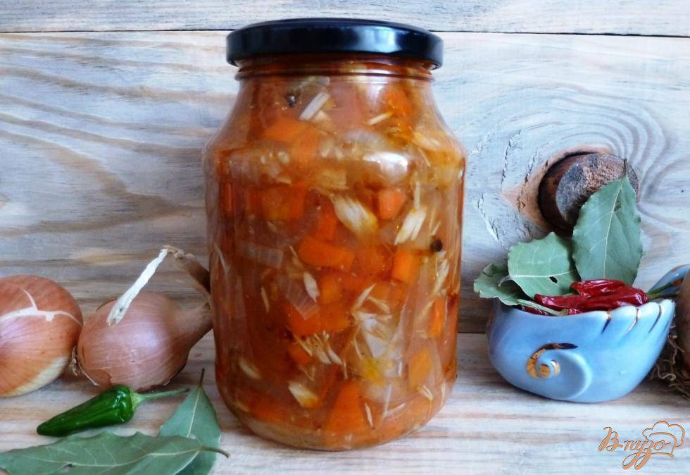 Салат из скумбрии с овощами на зиму — 6 рецептов классной заготовки