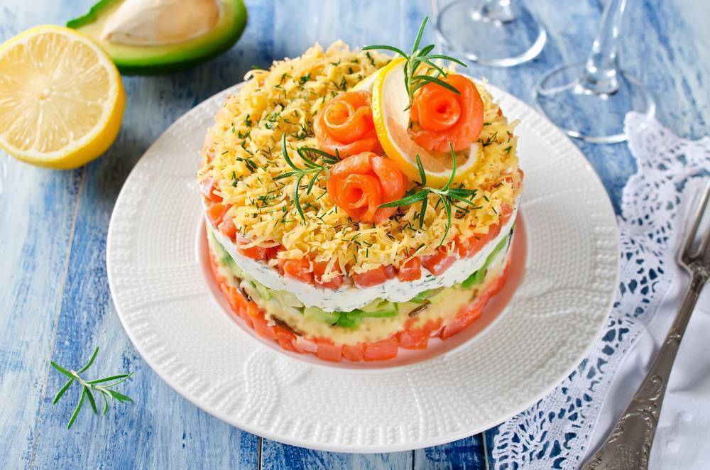 Салаты с красной рыбой – 10 рецептов с фото простых и вкусных