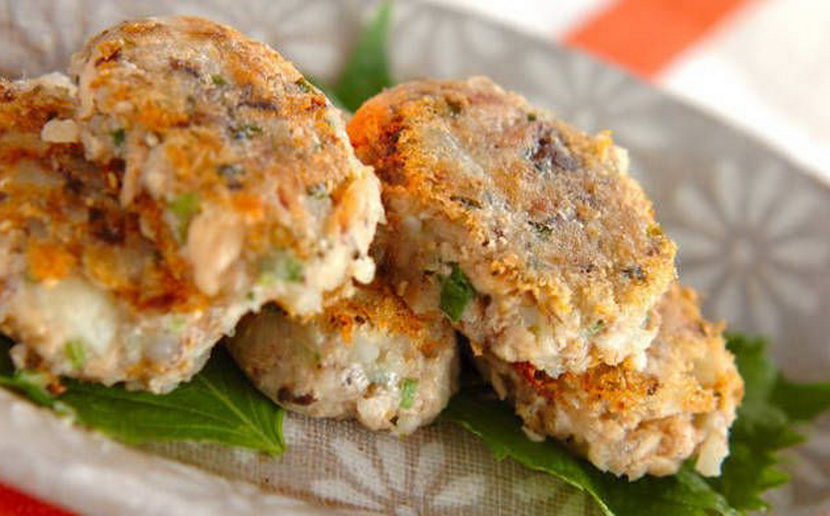 Котлеты из рыбных консервов: рецепт с рисом и картошкой