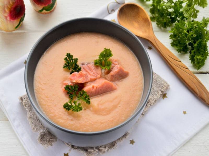 Суп с красной рыбой, томатами и сливками: пошаговый рецепт с фото | меню недели