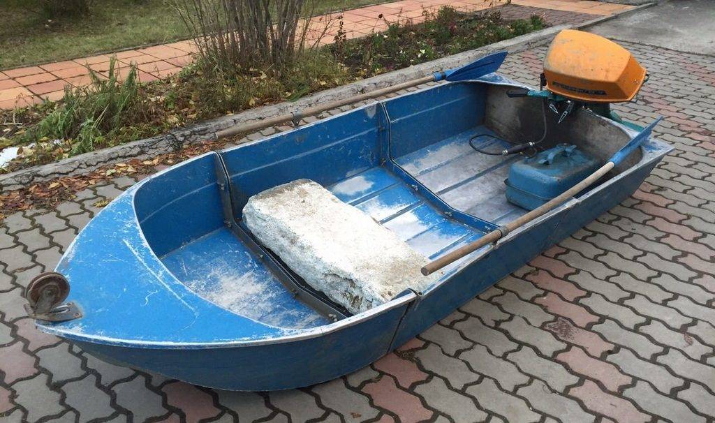 Моторно-гребная лодка «октябрина» киев  ua