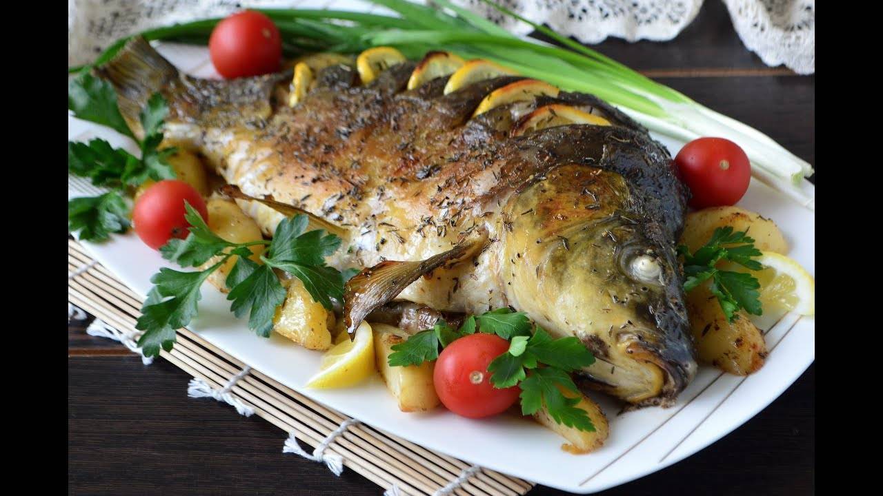 Фаршированный карп запеченный в духовке — вкуснее не бывает