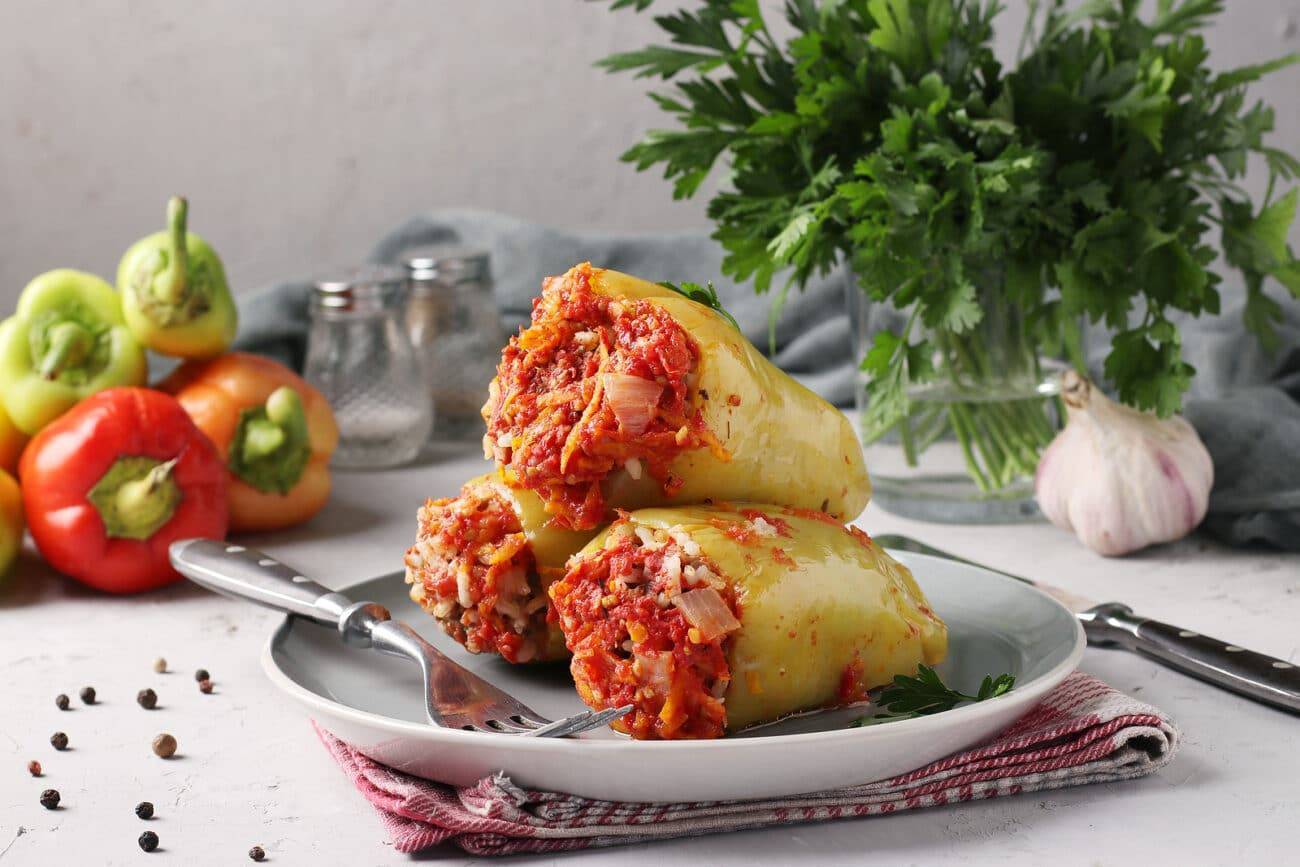 Перец фаршированный мясом и рисом на зиму для заморозки - как фаршировать перец на зиму с мясом для помещения в морозилку, пошаговый рецепт с фото
