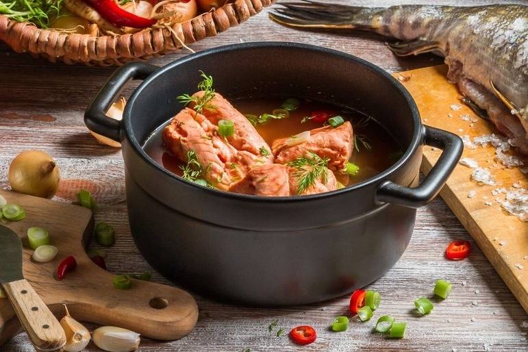 Как приготовить уху из щуки