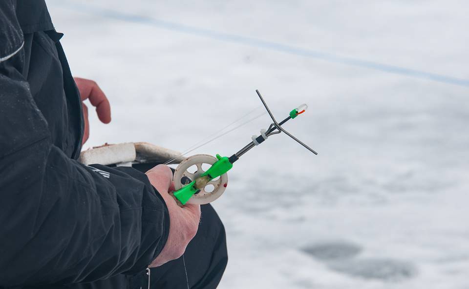 Ловля на мормышку зимой: описание приманки, техника и тактика зимней рыбалки