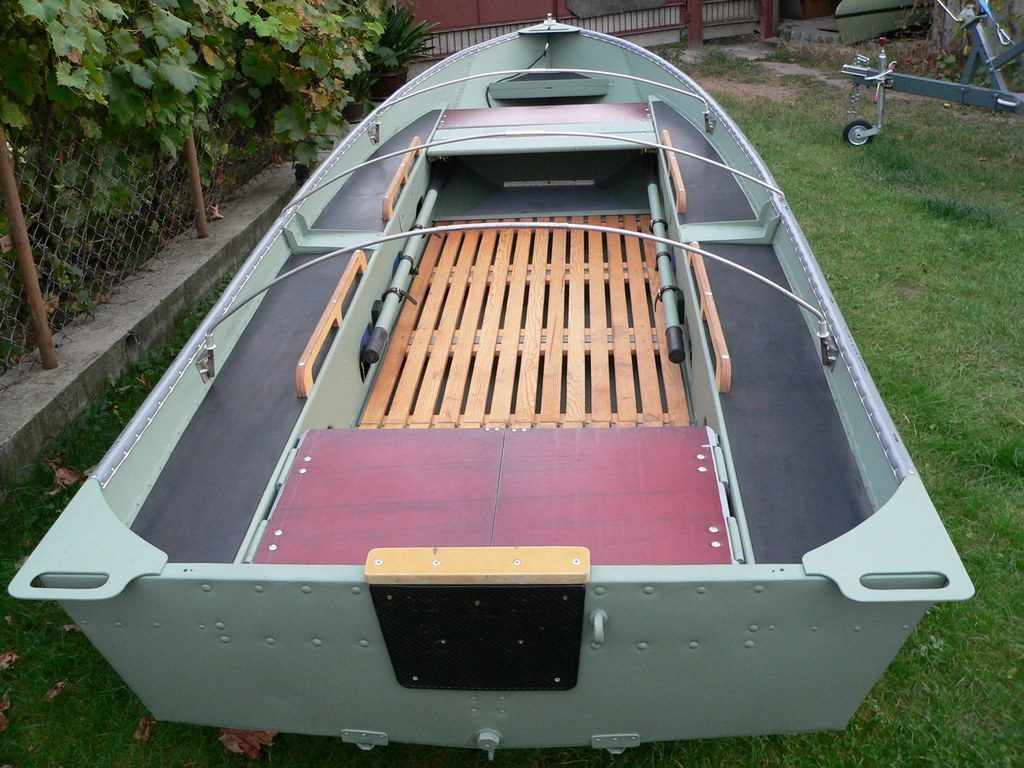 Купить лодку бу в нижегородской области. Лодка Бакай 1. Бакай 1 алюминиевая лодка. Лодка Бакай 380. Лодка Вельбот 360.