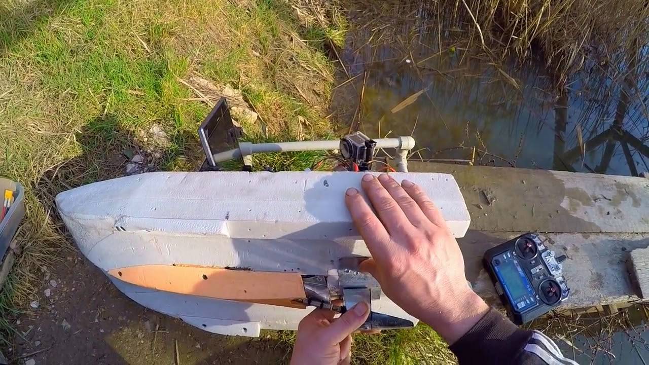 Рыболовный кораблик для прикормки: топ-8 лучших моделей