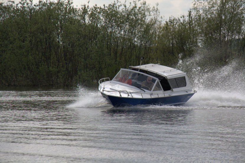 Обзор катера Томь 605 модели «Классик» «Турист»