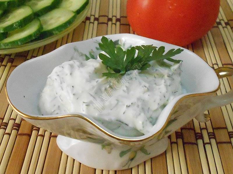 Как приготовить соус из соленых огурцов?