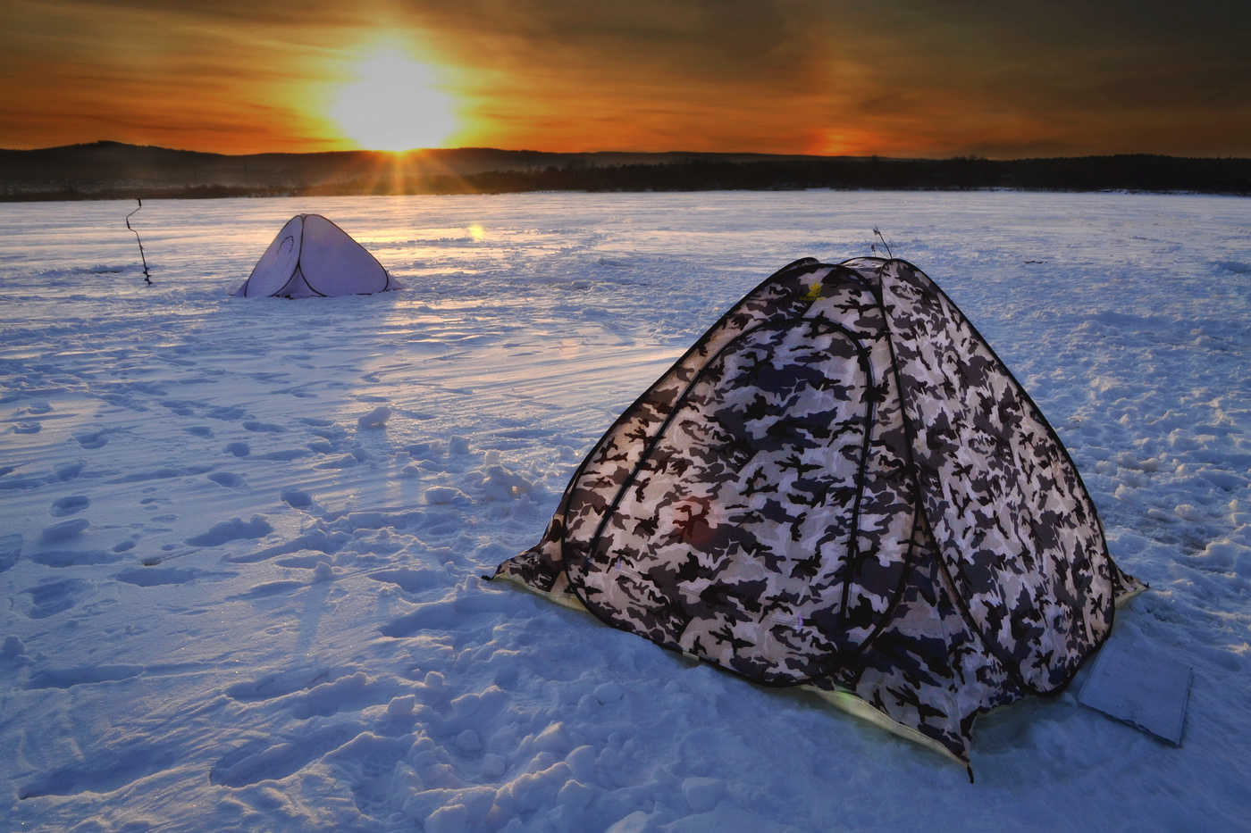 Палатка для зимней рыбалки: как и какую выбрать, на что обратить внимание
