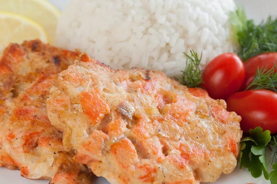 Рыбные котлеты из лососевого фарша – вкусные и сочные: рецепты, особенности приготовления (+отзывы)