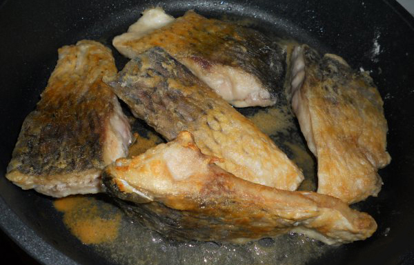 Как приготовить карпа на сковороде - вкусно, быстро и просто