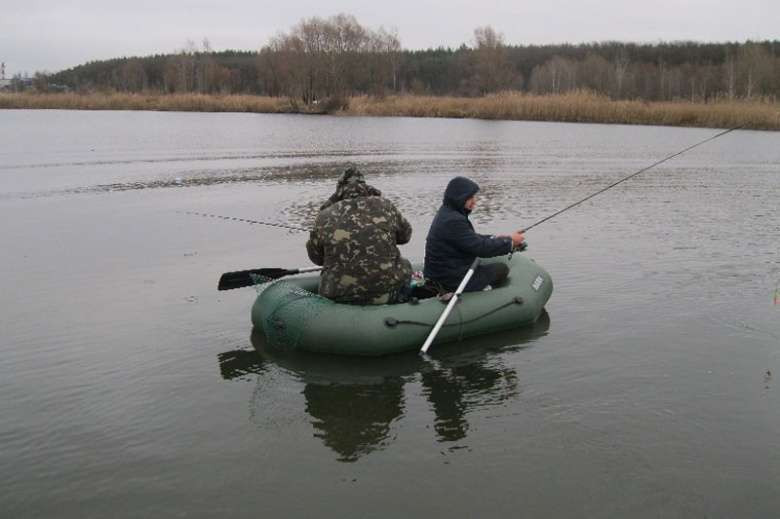 Ловля плотвы с лодки – рыбалка онлайн 🎣 prorybu.ru