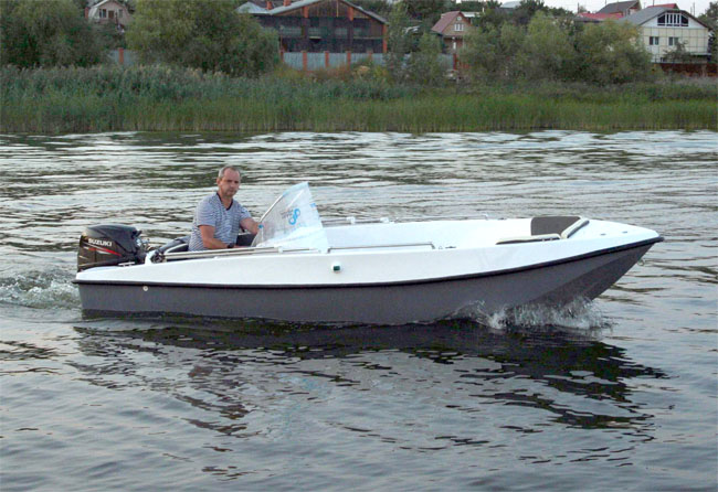 Лодка river boat 49 barracuda стеклопластиковая моторная лодка длиною 4.9 м под мотор 40-60 л.с.